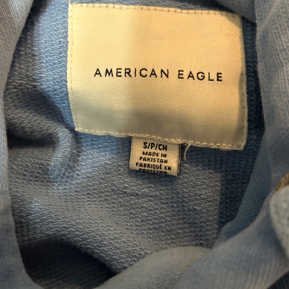 American Eagle hoodie - like new, worn 1-3 times. - Picture 3 of 3